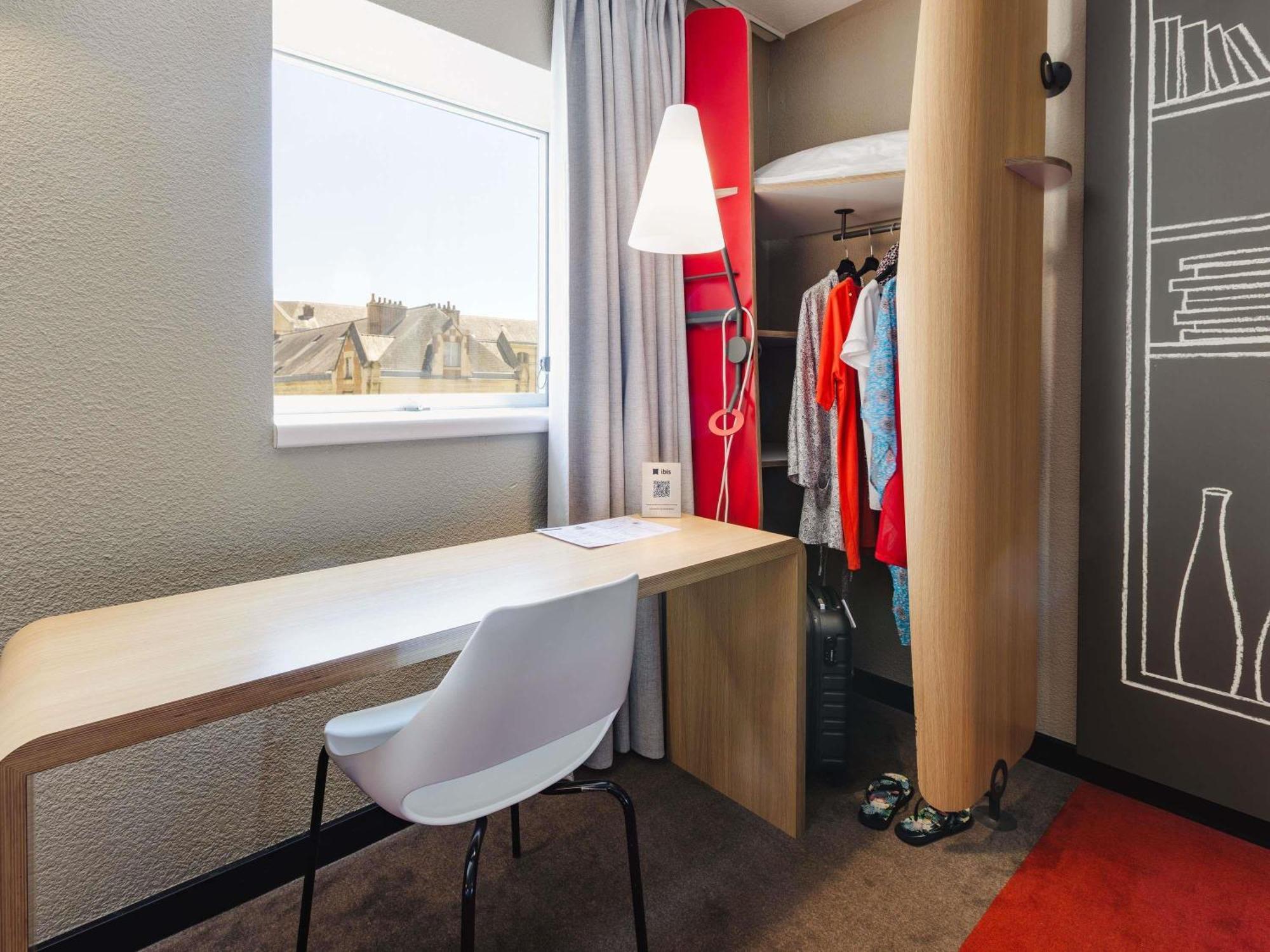Standard Room 1 Double Bed 2 Single Beds