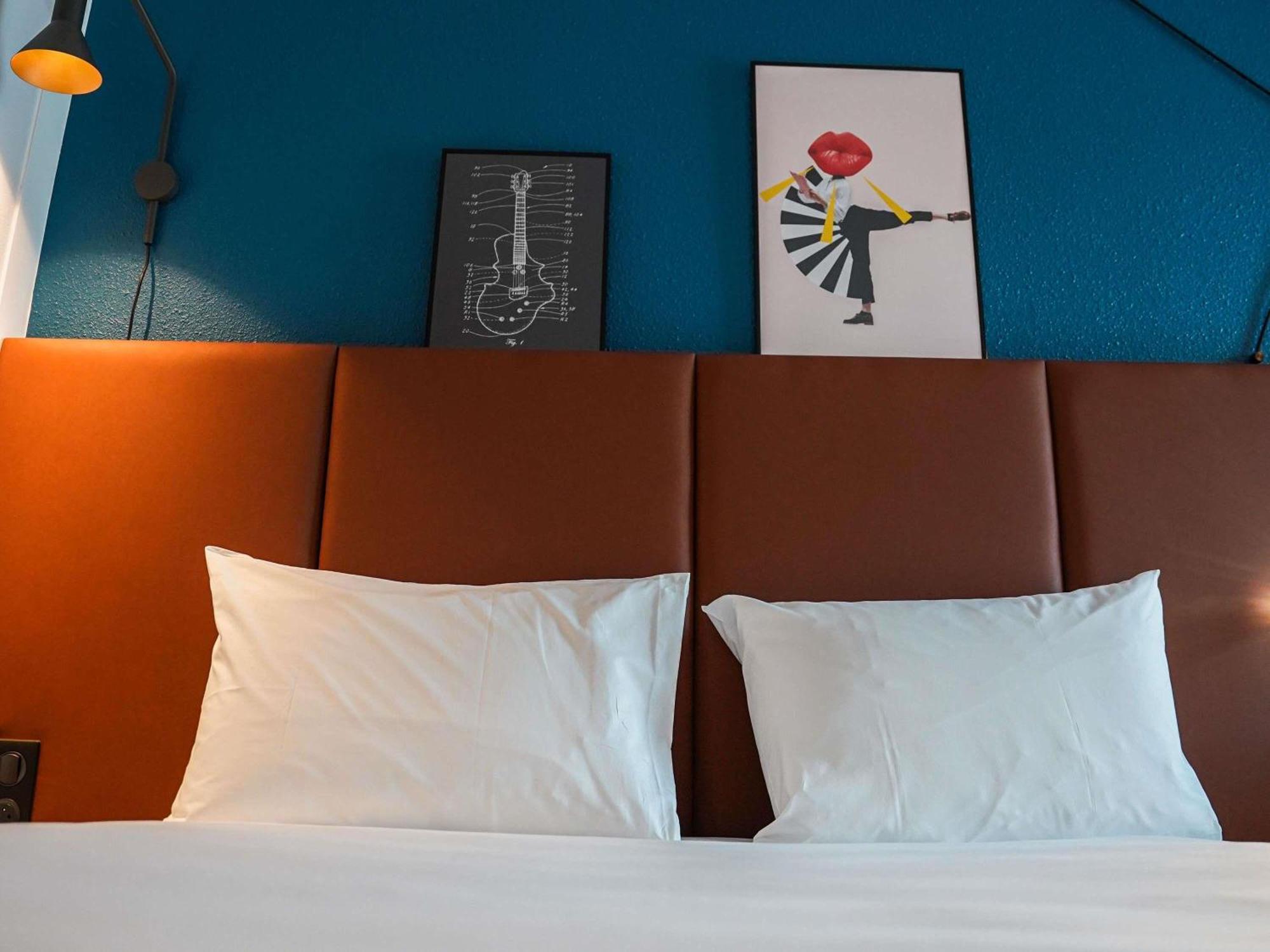 Double Room Single Sofa Bed