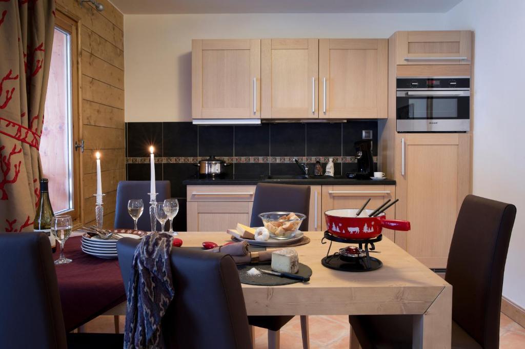 One-Bedroom Apartment (4 Adults) with Spa Access