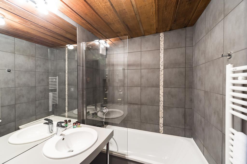 Chambre Double - Vue sur Village