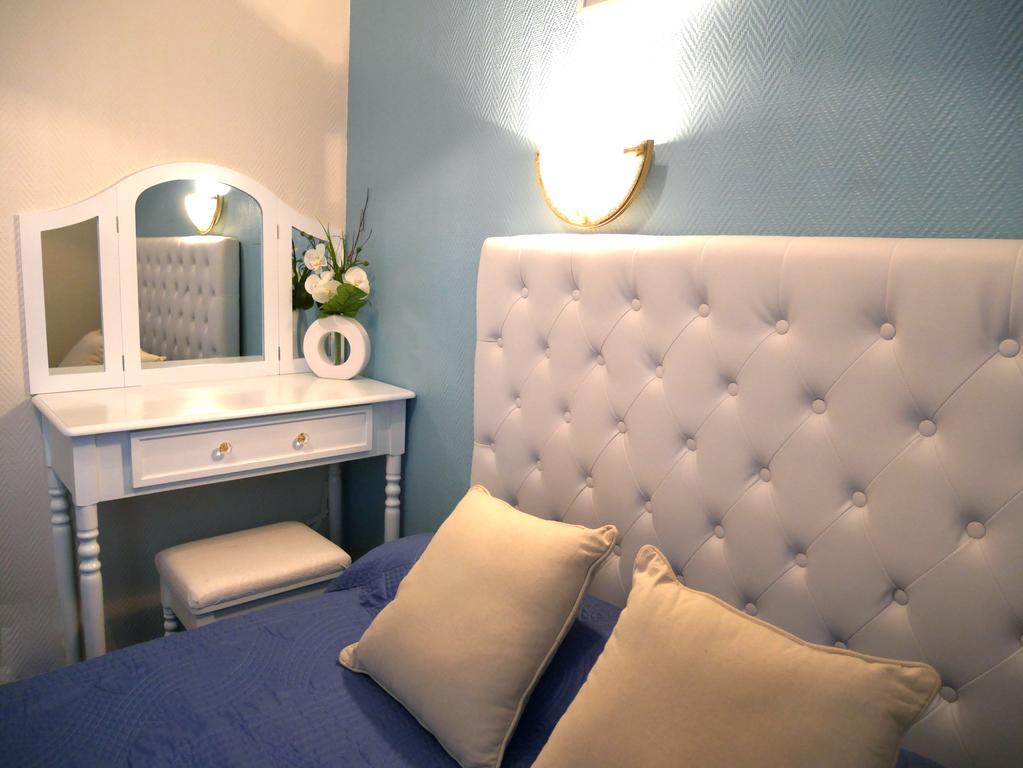Single Room with Private Bathroom