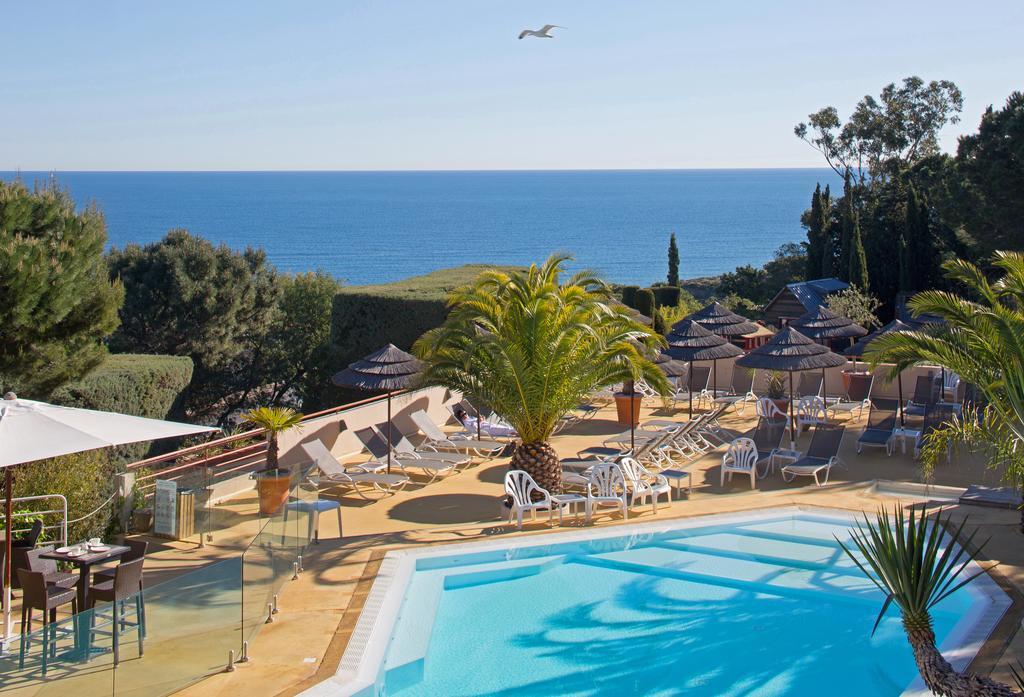 Suite Junior con vistas a la piscina