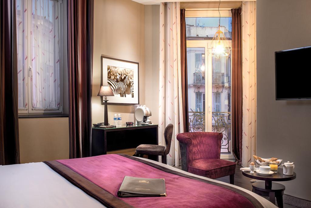 Queen Junior Suite with Balcony - Non-Smoking,1416711207:JPEG