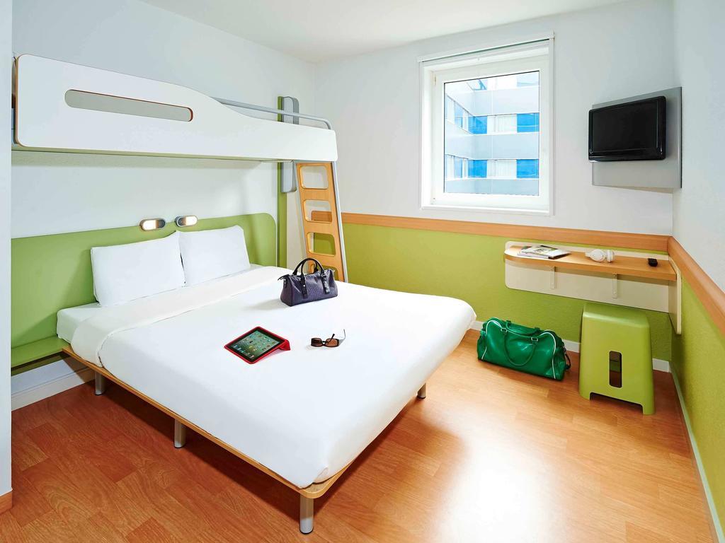 Habitación Estándar - 1 cama doble y 1 litera