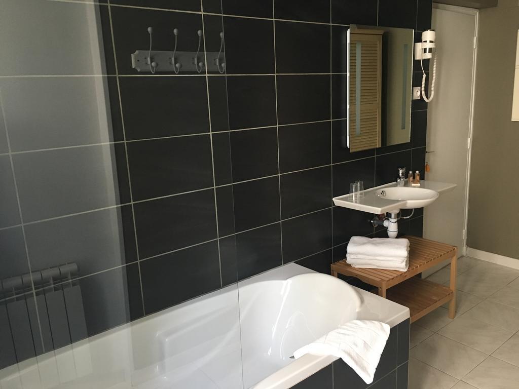 Superior room - accessible by stairs,402813945:JPEG