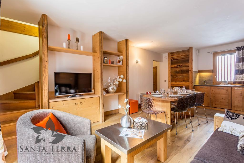 Three-Bedroom Duplex Apartment 5