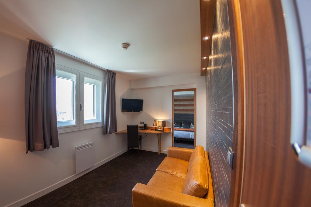 Junior Suite,403346058:JPEG