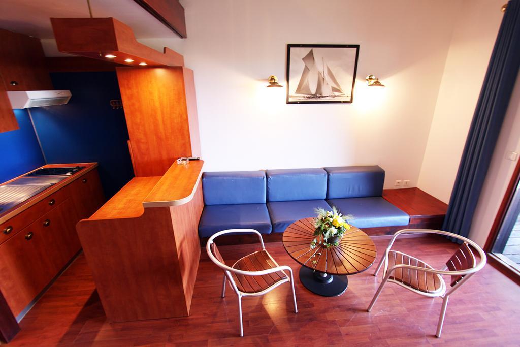 Apartment S,417508497:JPEG