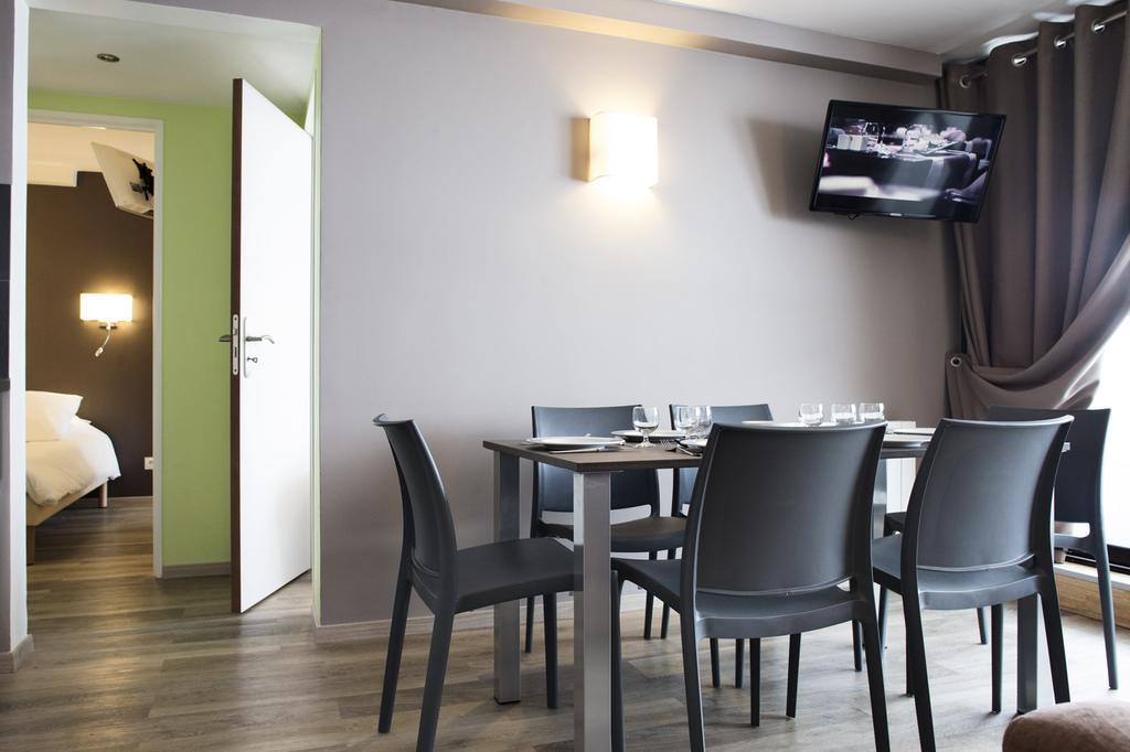 Two-Bedroom Apartment (6 Adults),989496373:JPEG