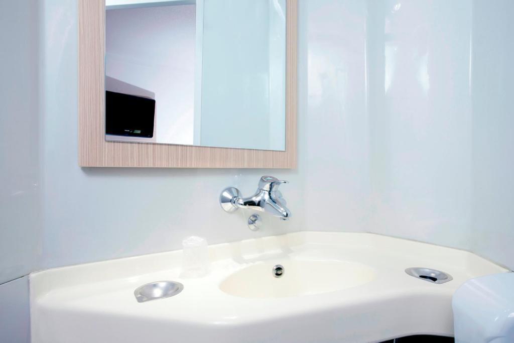 Double Room,1746914981:JPEG