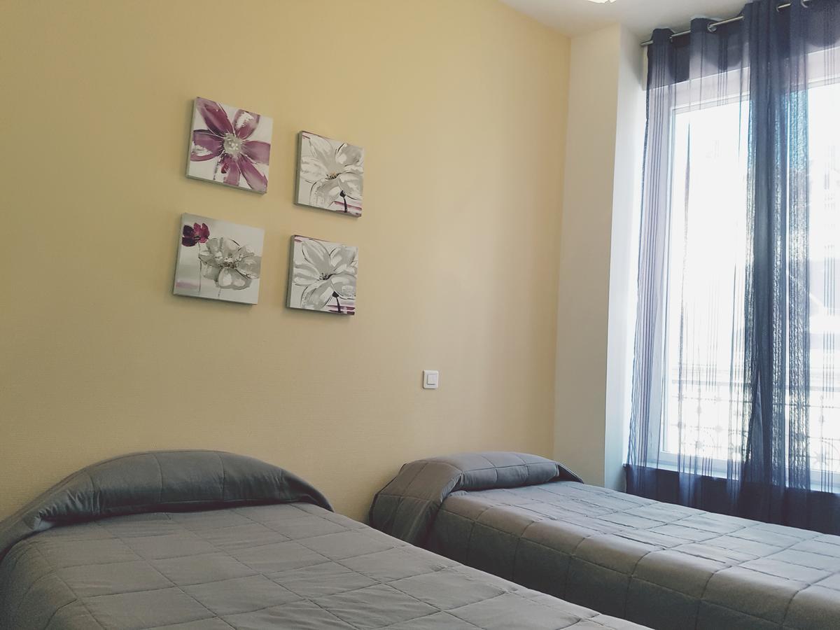 Two-Bedroom Apartment,519769032:JPEG