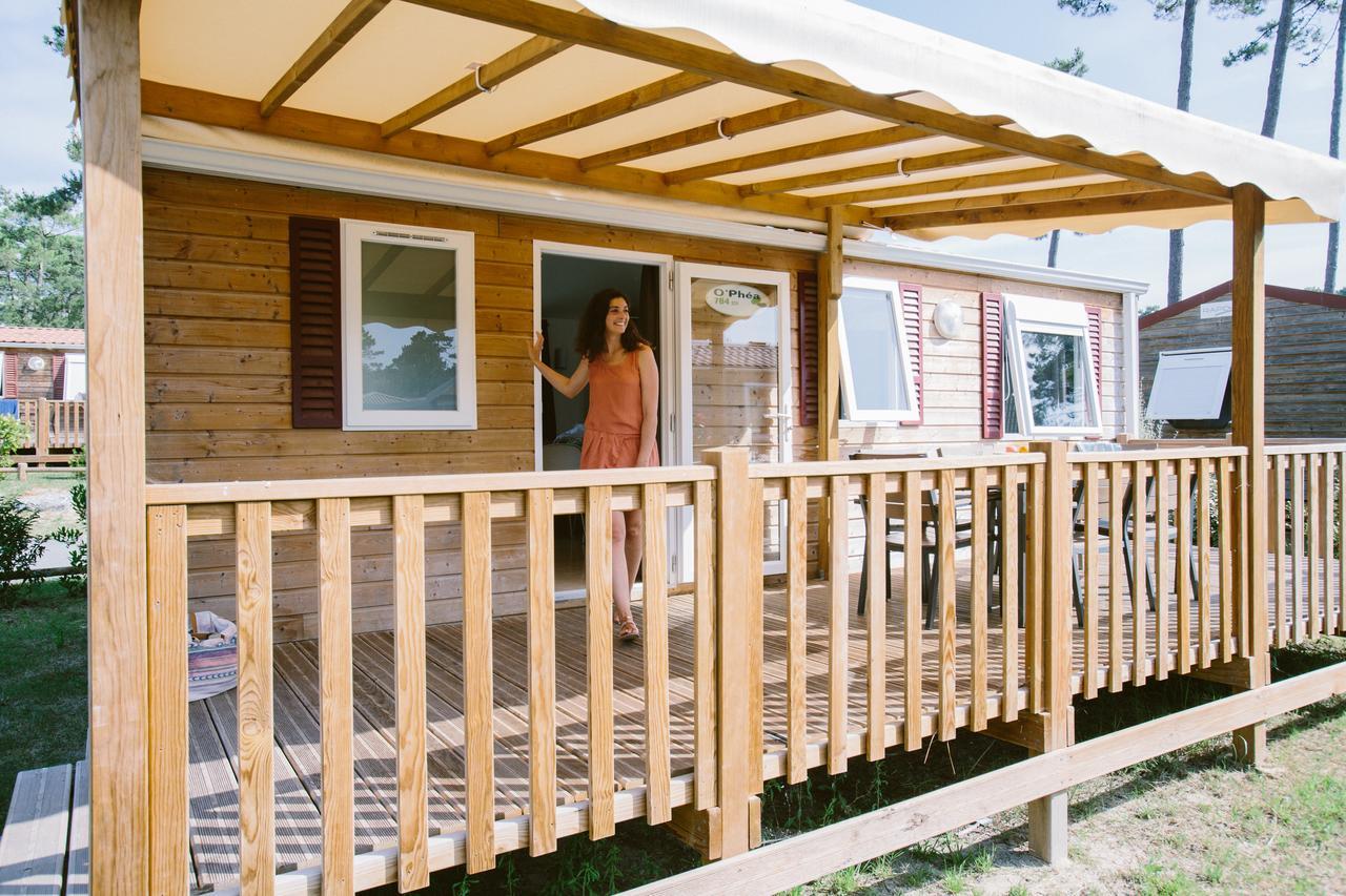 Mobile Home 4 Adults,758155009:JPEG