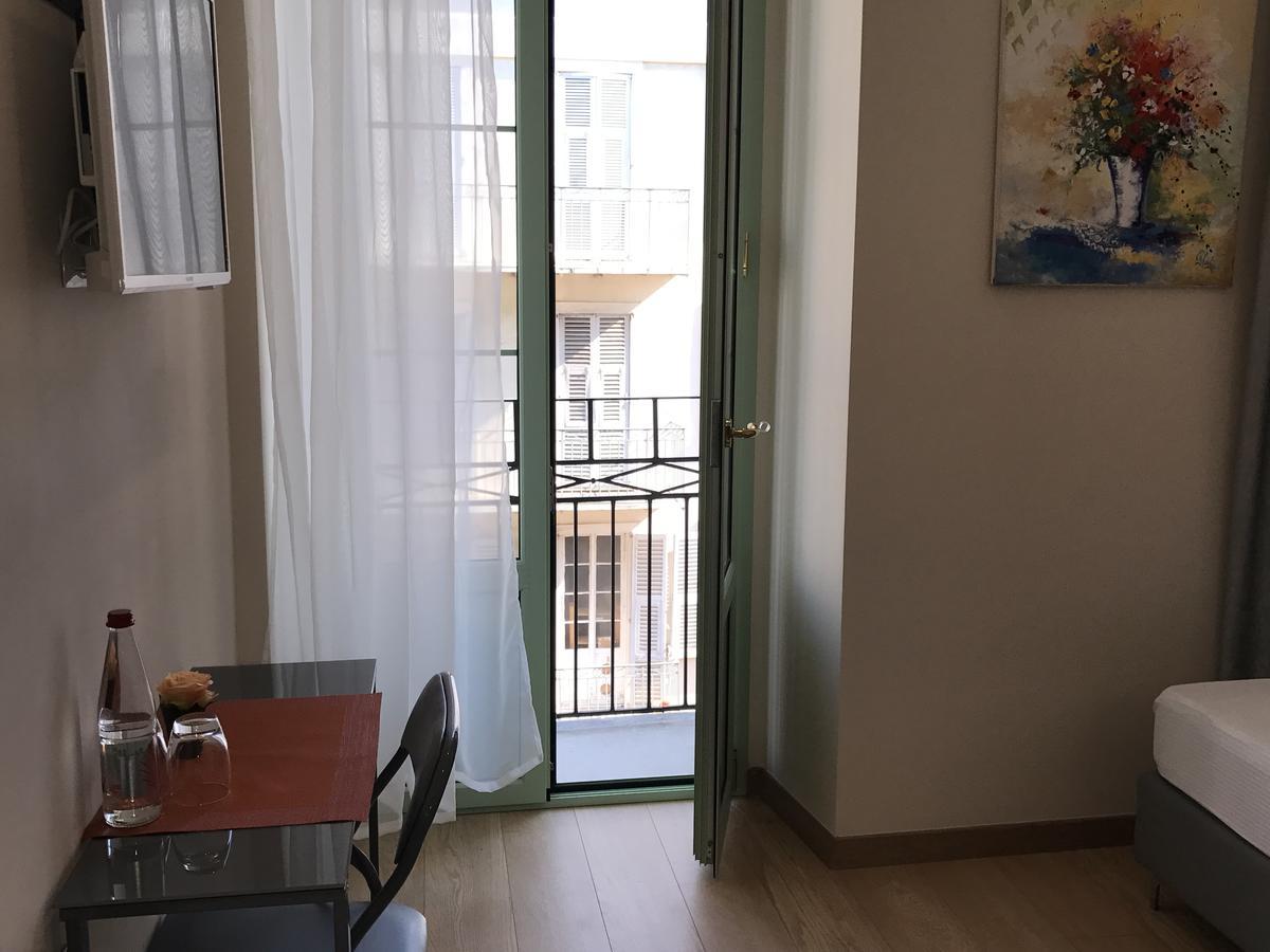 Double Room with Balcony and view on the pedestrian street,536130864:JPEG
