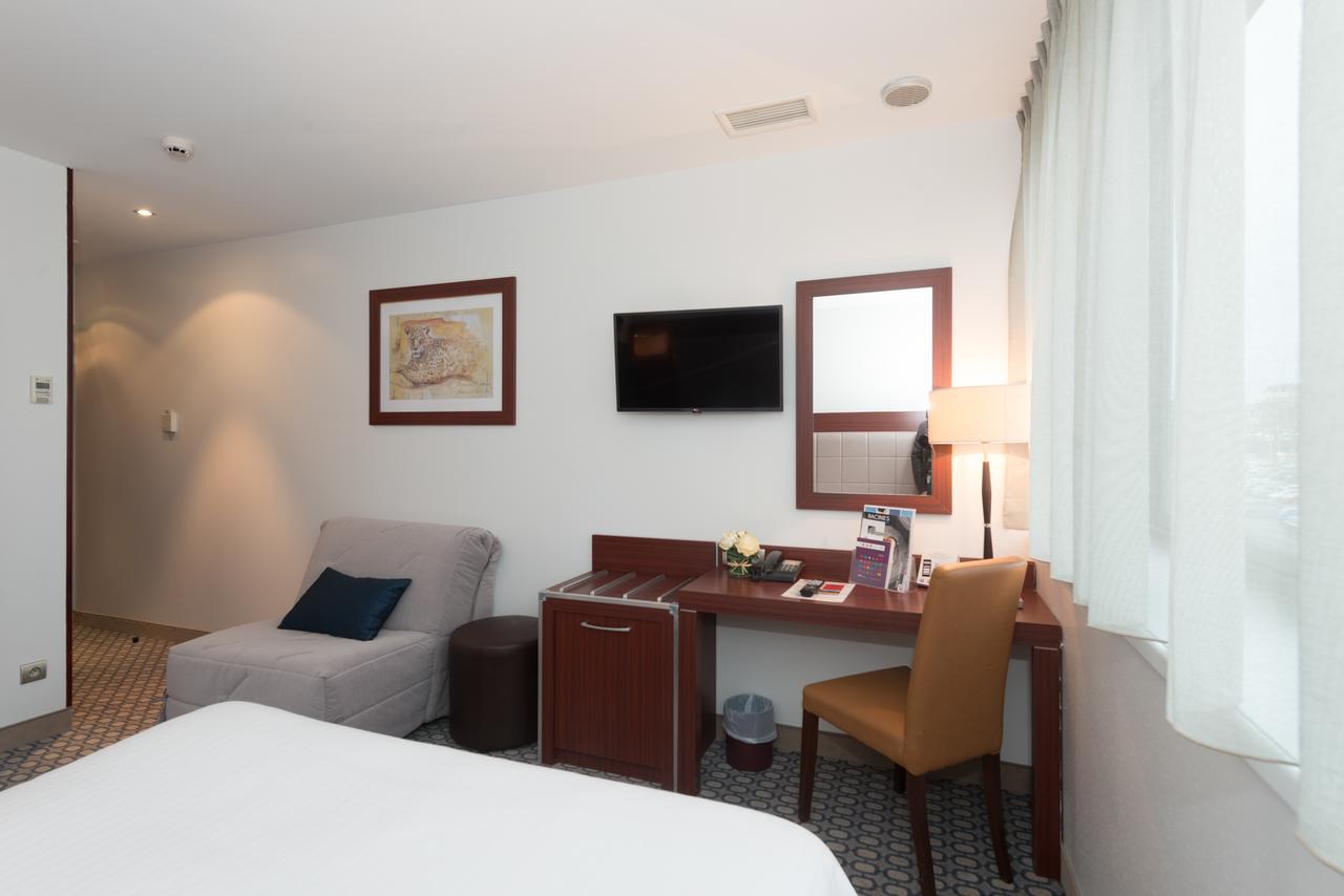 Standard Double Room,747241298:JPEG
