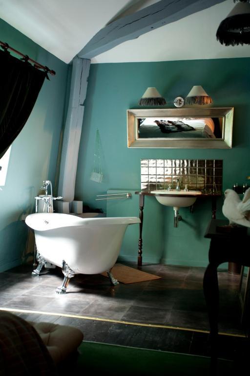 Chat Botté Room