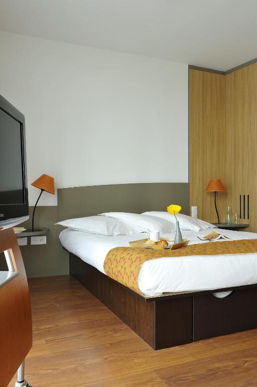 Studio,72090023:JPEG