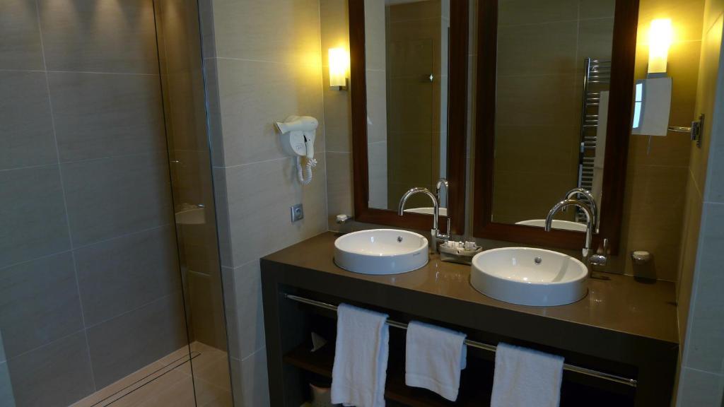 Premium Double or Twin Room Sea View,63281206:JPEG