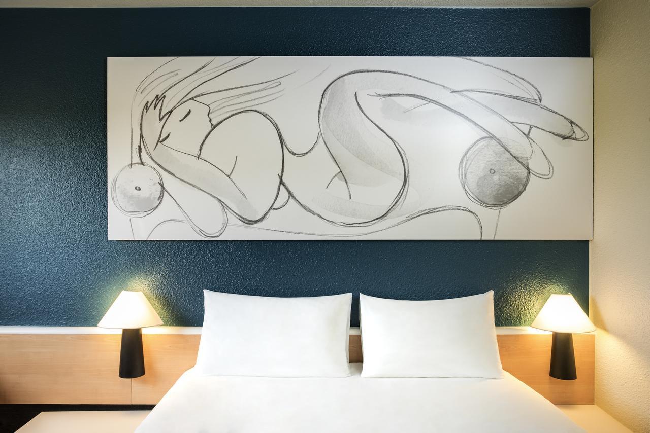 2 Adjacent Rooms,753185333:JPEG