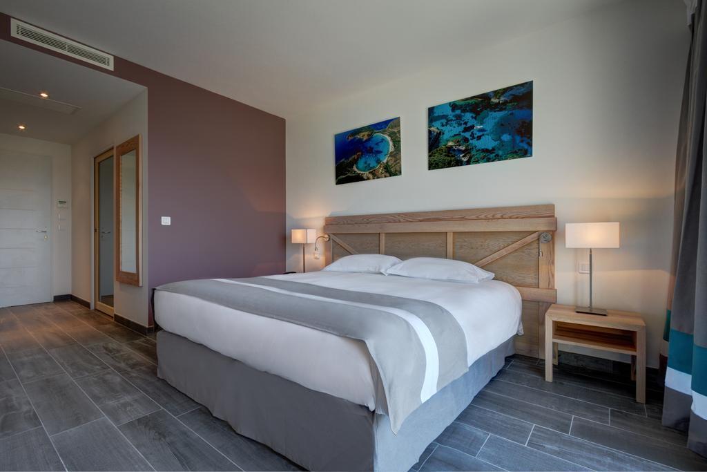 Habitación Doble Superior con vistas parciales al mar - 1 o 2 camas