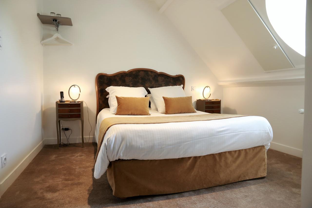 Small Attic Single Room - Main building