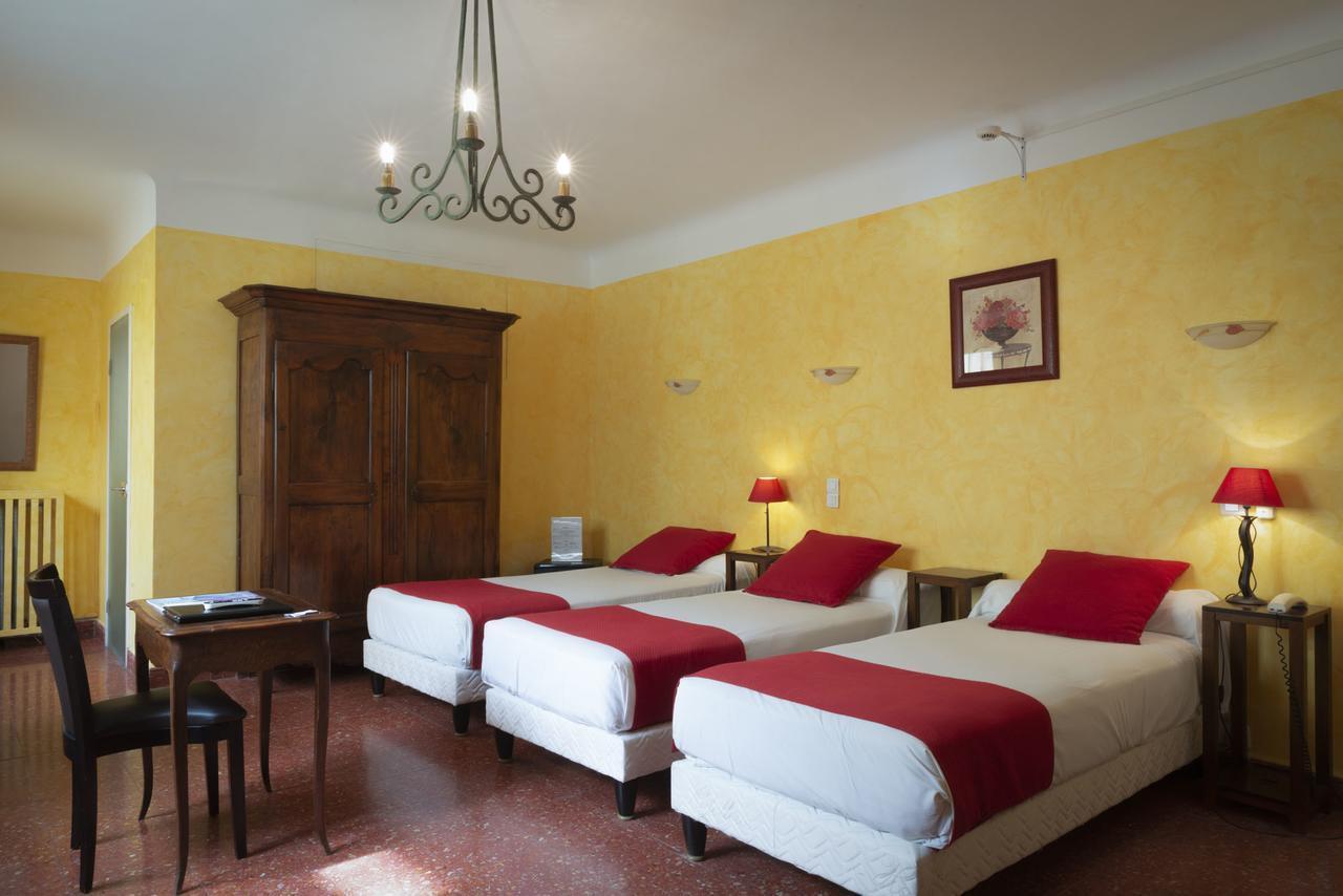 Triple Room,665085447:JPEG