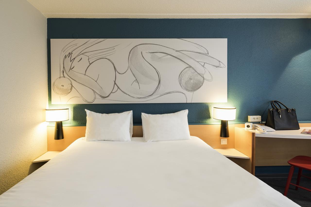 2 adjacent rooms (non-connecting),665589723:JPEG