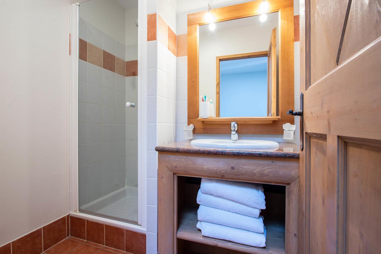 Four-Bedroom Apartment - access to the outdoor pool (10 People)