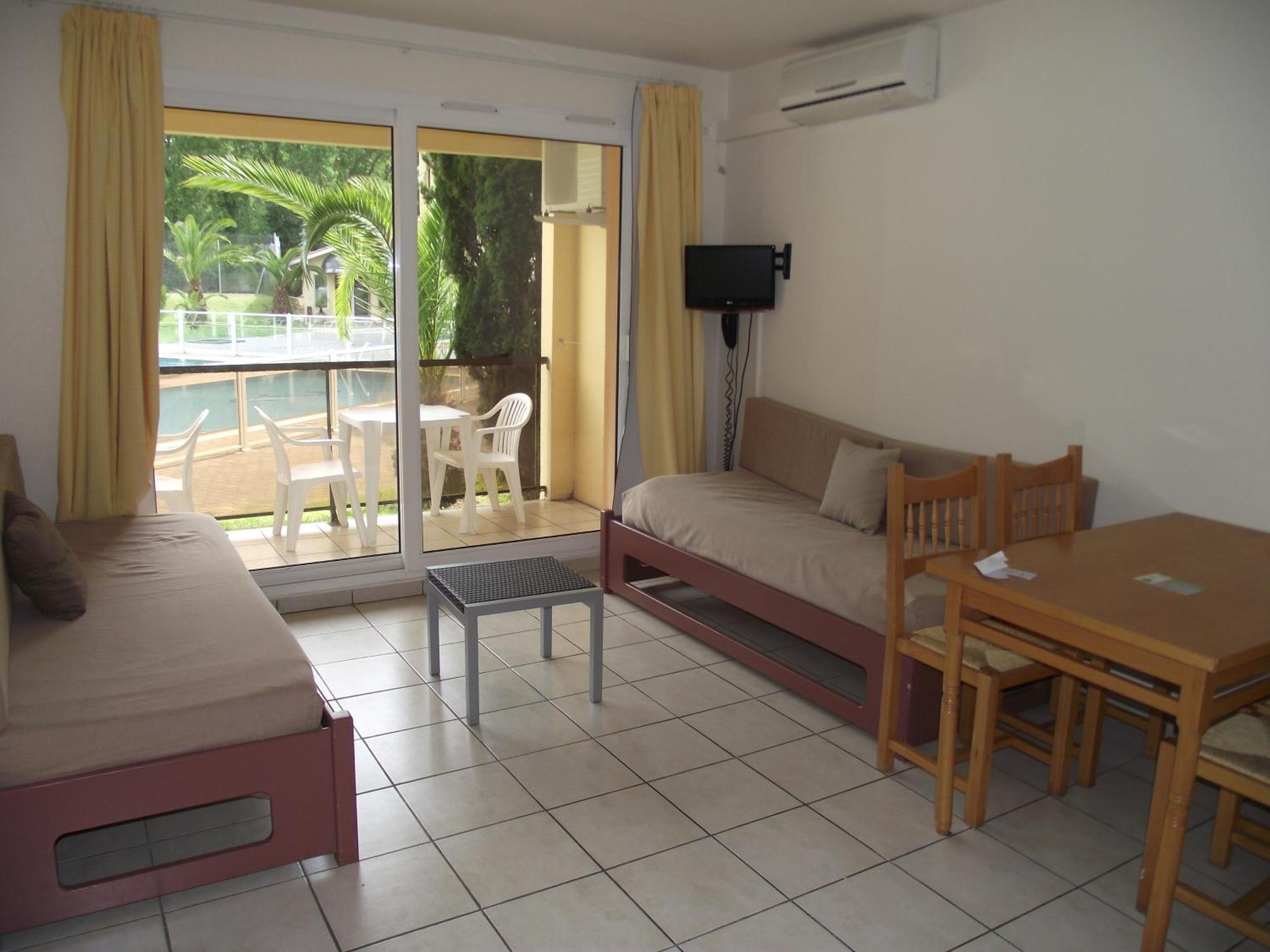 Apartamento de 1 dormitorio - Sin cocina