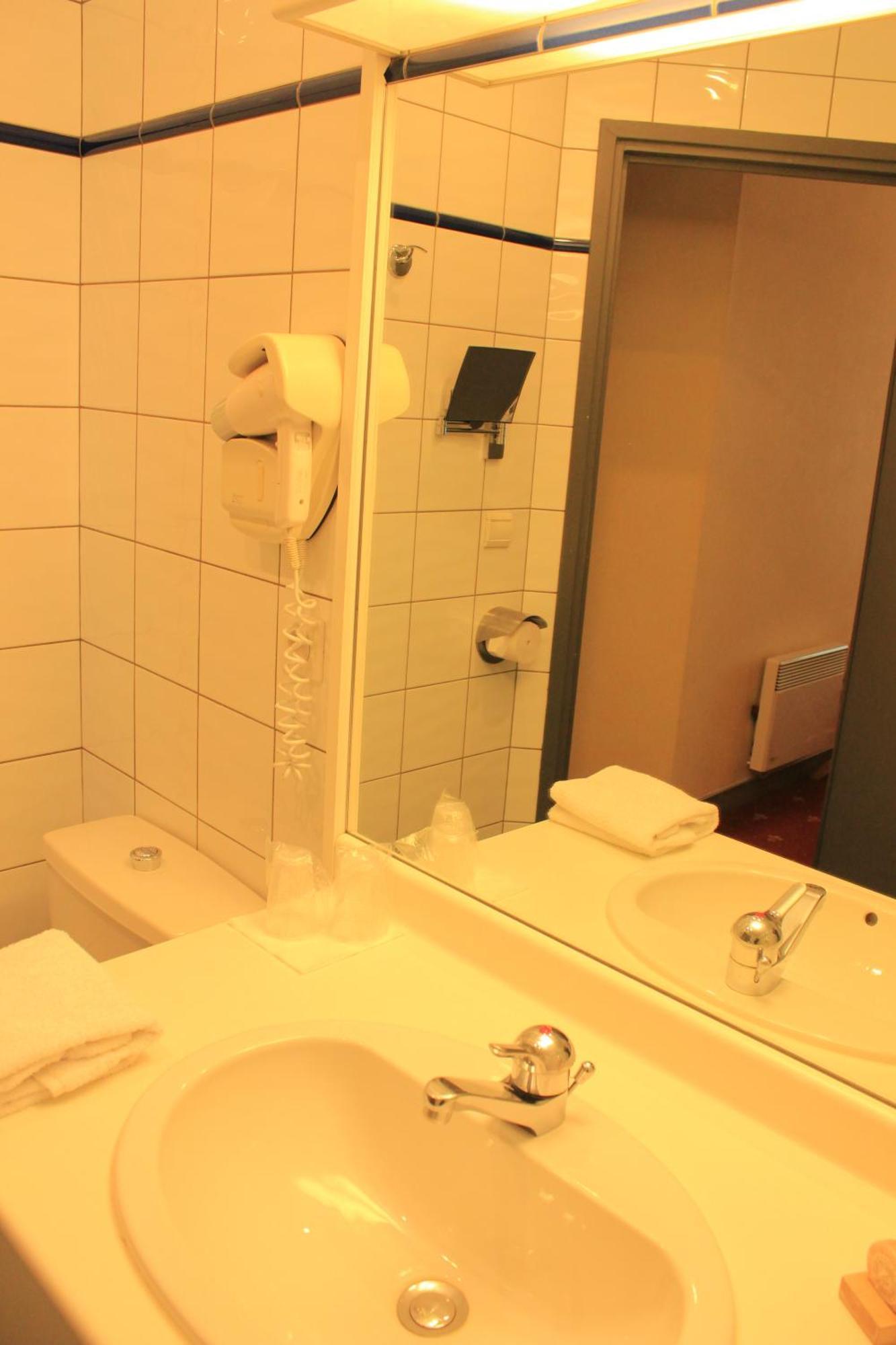Single Room - 1 Single Bed,1765188902:JPEG