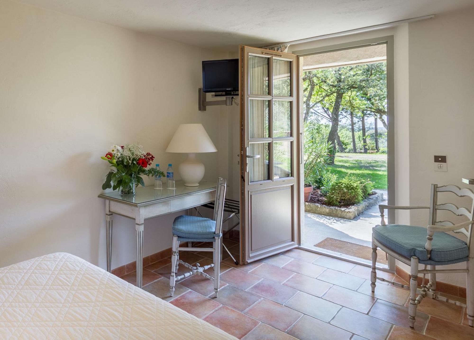 Doppelzimmer mit Gartenblick