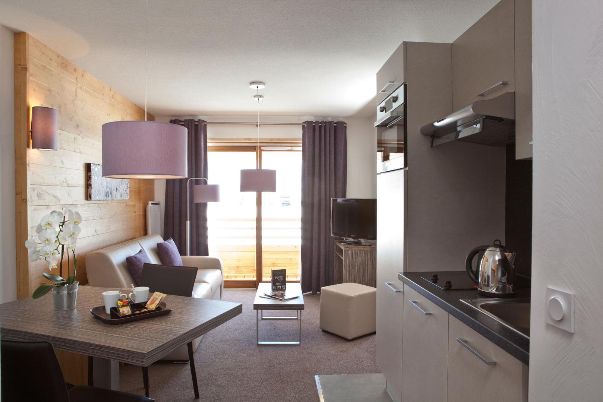 One-Bedroom Apartment with Alcove (4 Adults + 2 Children),703507585:JPEG