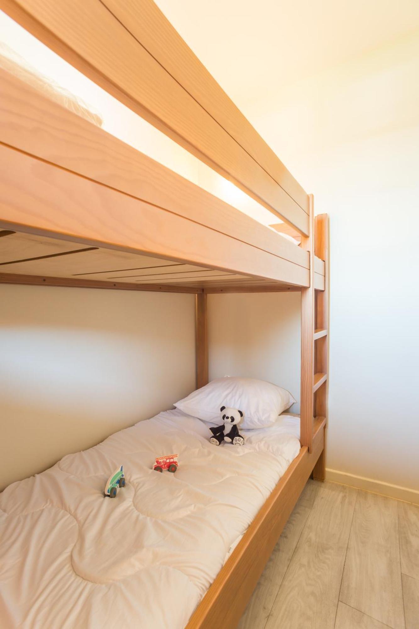 One-Bedroom Apartment Sleeping Alcove