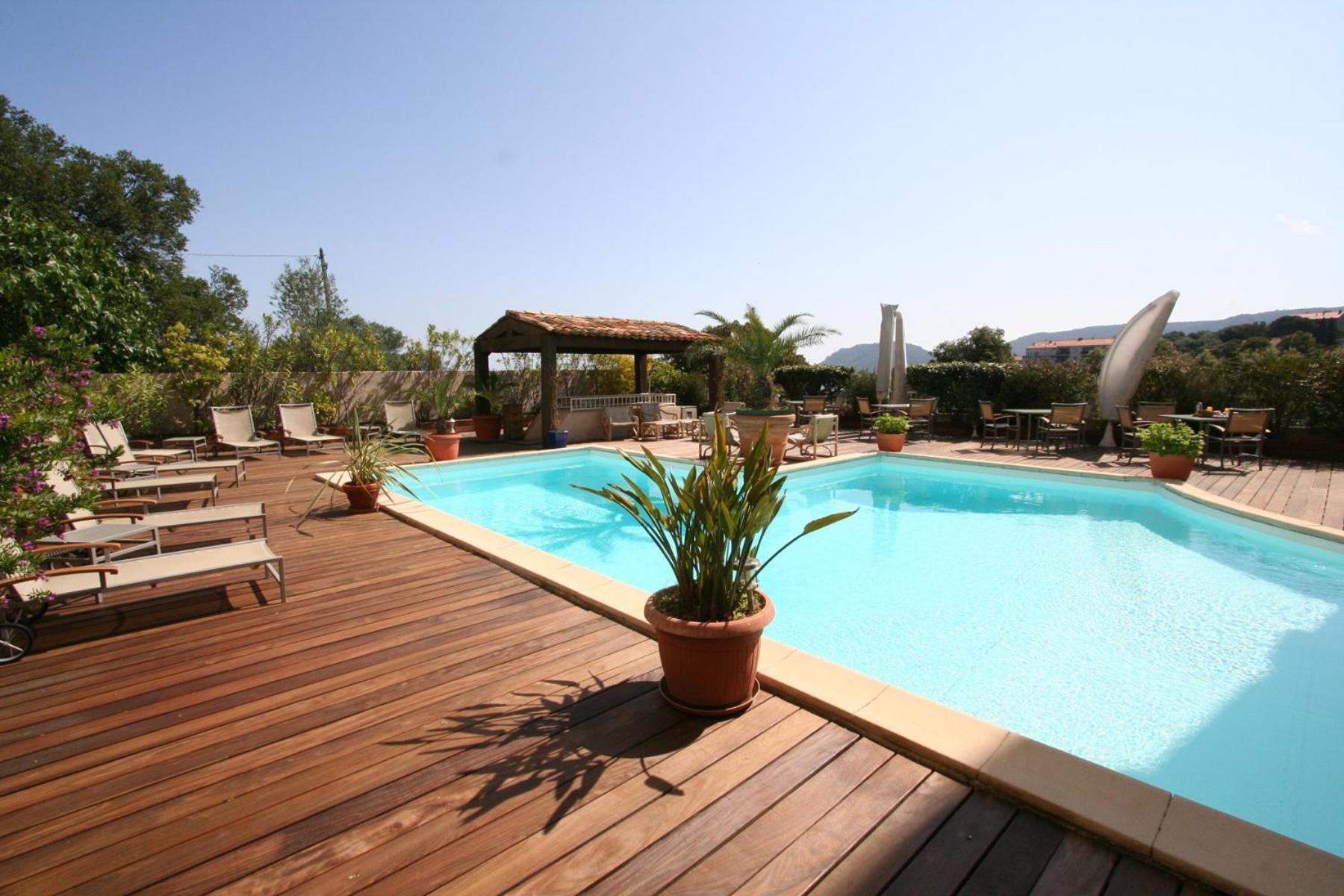 One-Bedroom Apartment with Balcony and Sea View (2 Adults),830990153:JPEG