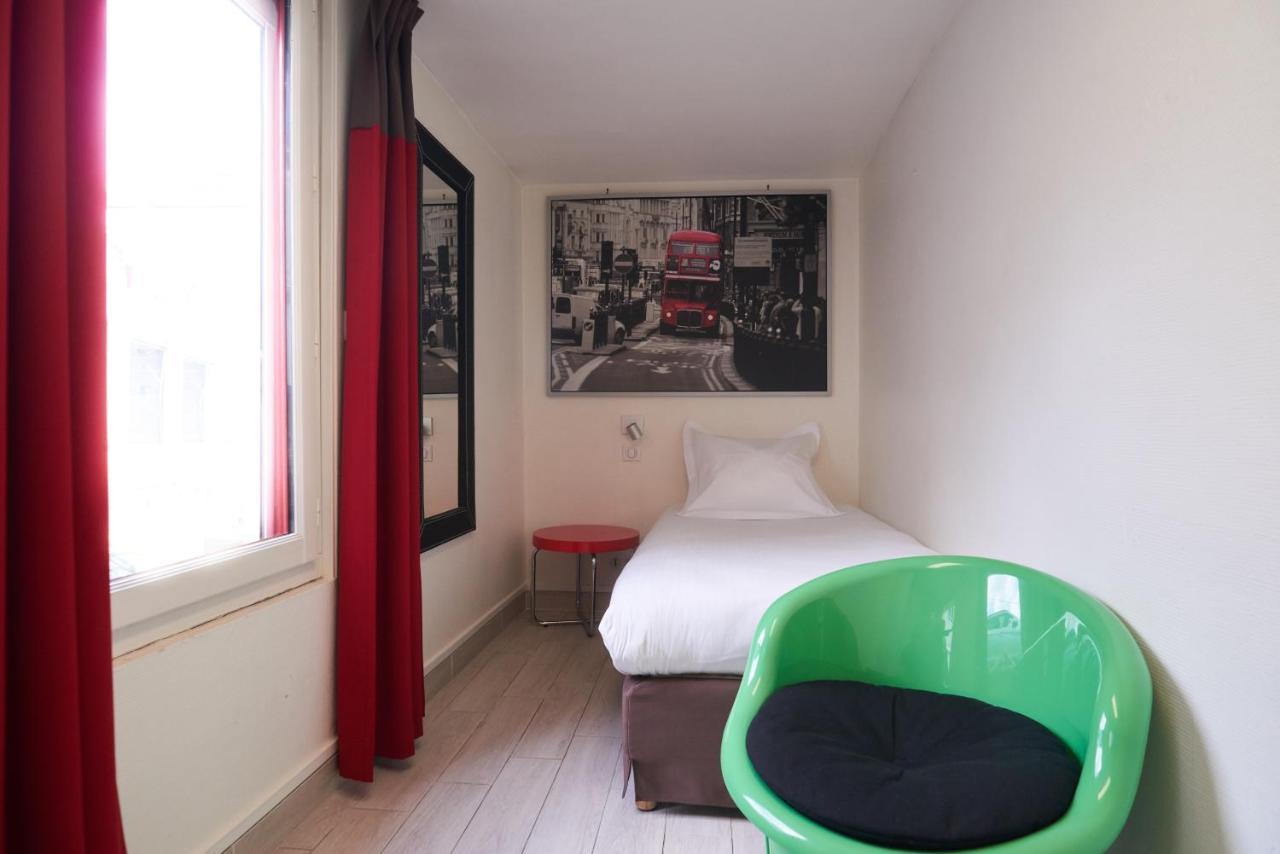 Room 1 person,1498777708:JPEG