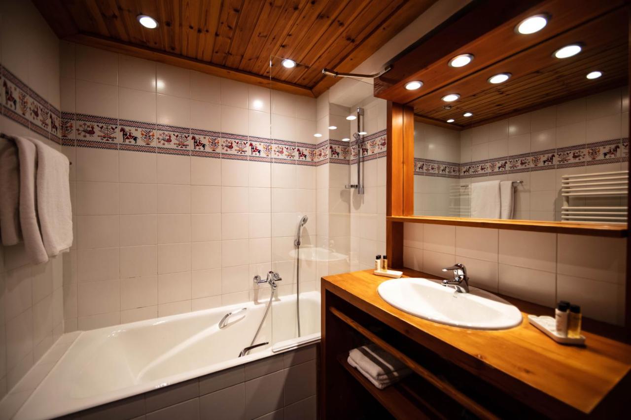 Deluxe Room with Bath - South,752909147:JPEG