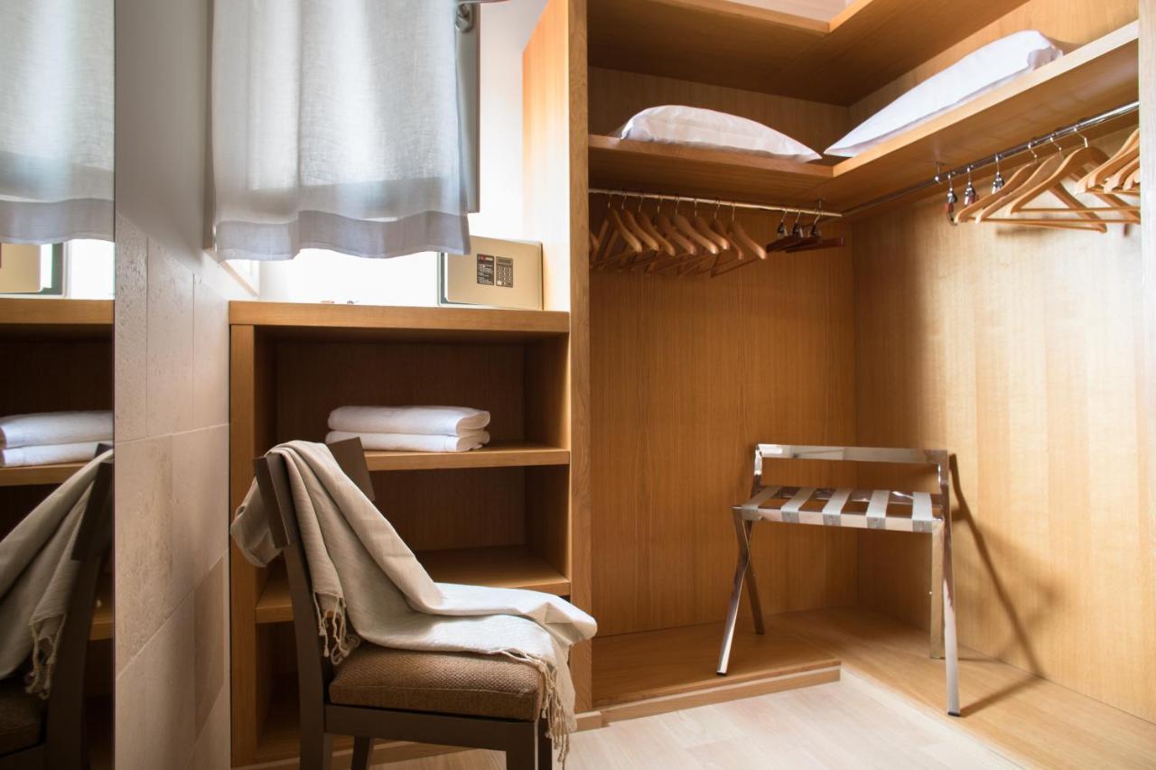 Suite with Sea View,758076580:JPEG