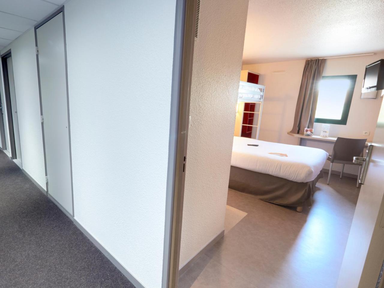 Triple Room 1 Double Bed 1 Single Bed