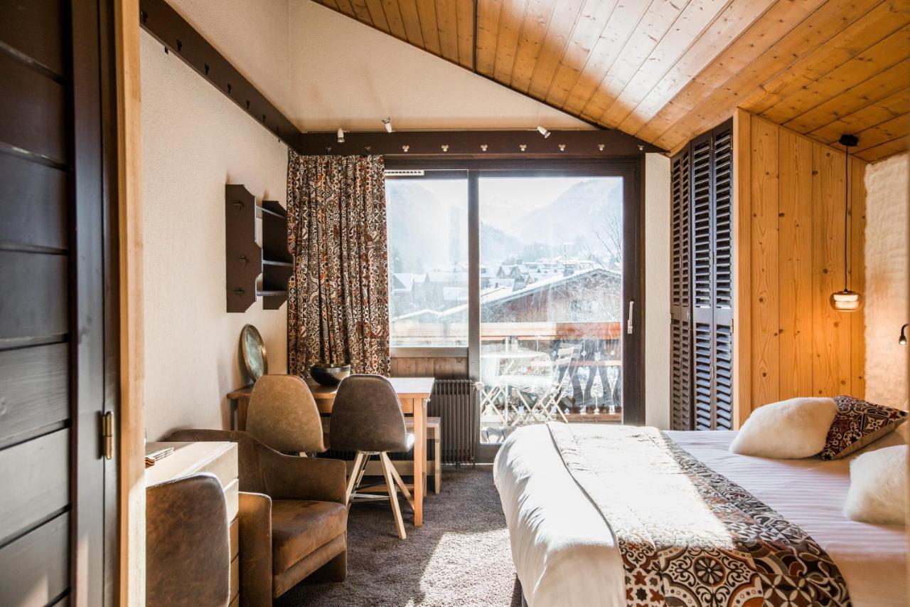 Double Room M (2 Adults),762751795:JPEG