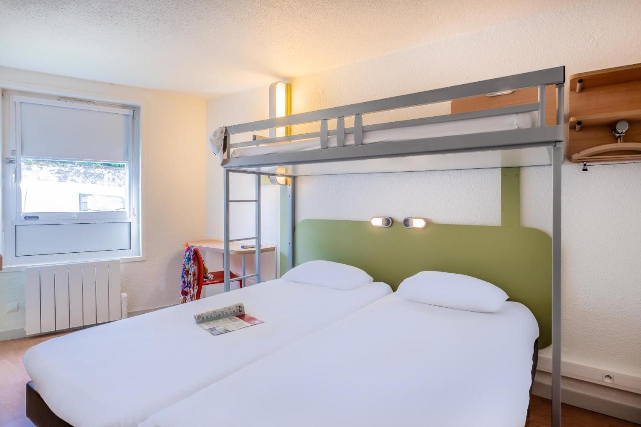 Triple Room Three Single Beds