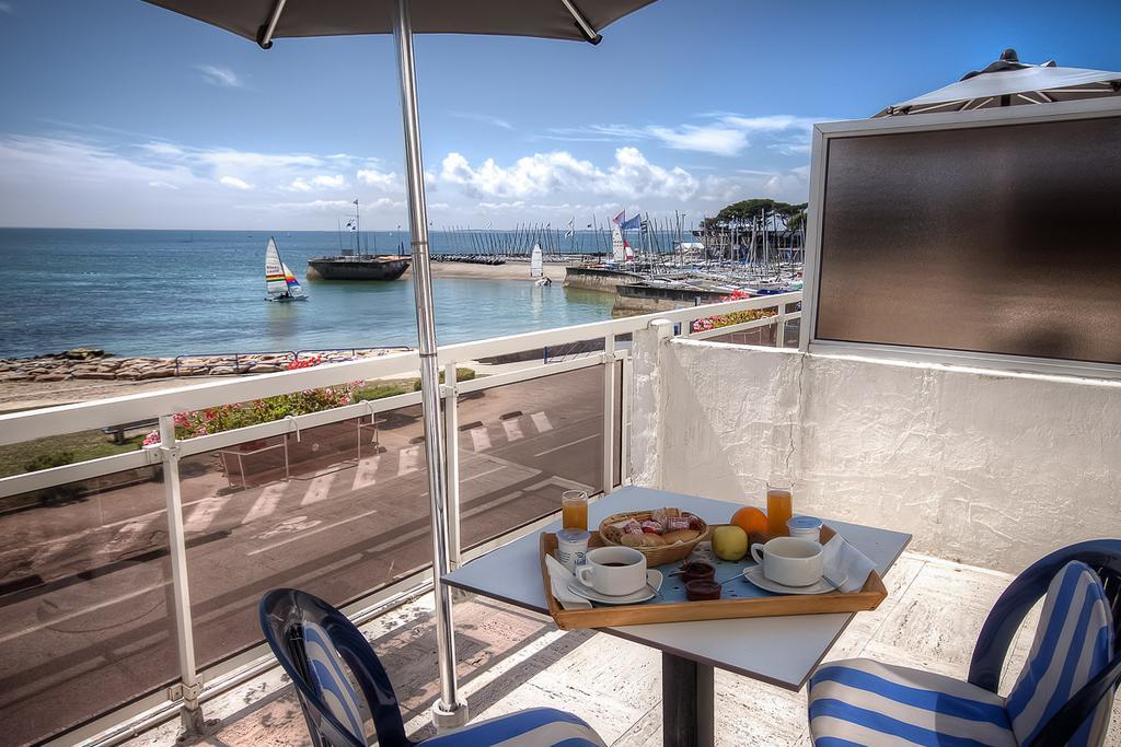 Comfort Double Room with Terrace and Sea View