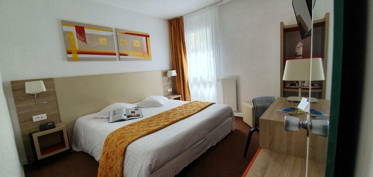 Classic Double Room City Side,1555555753:JPEG