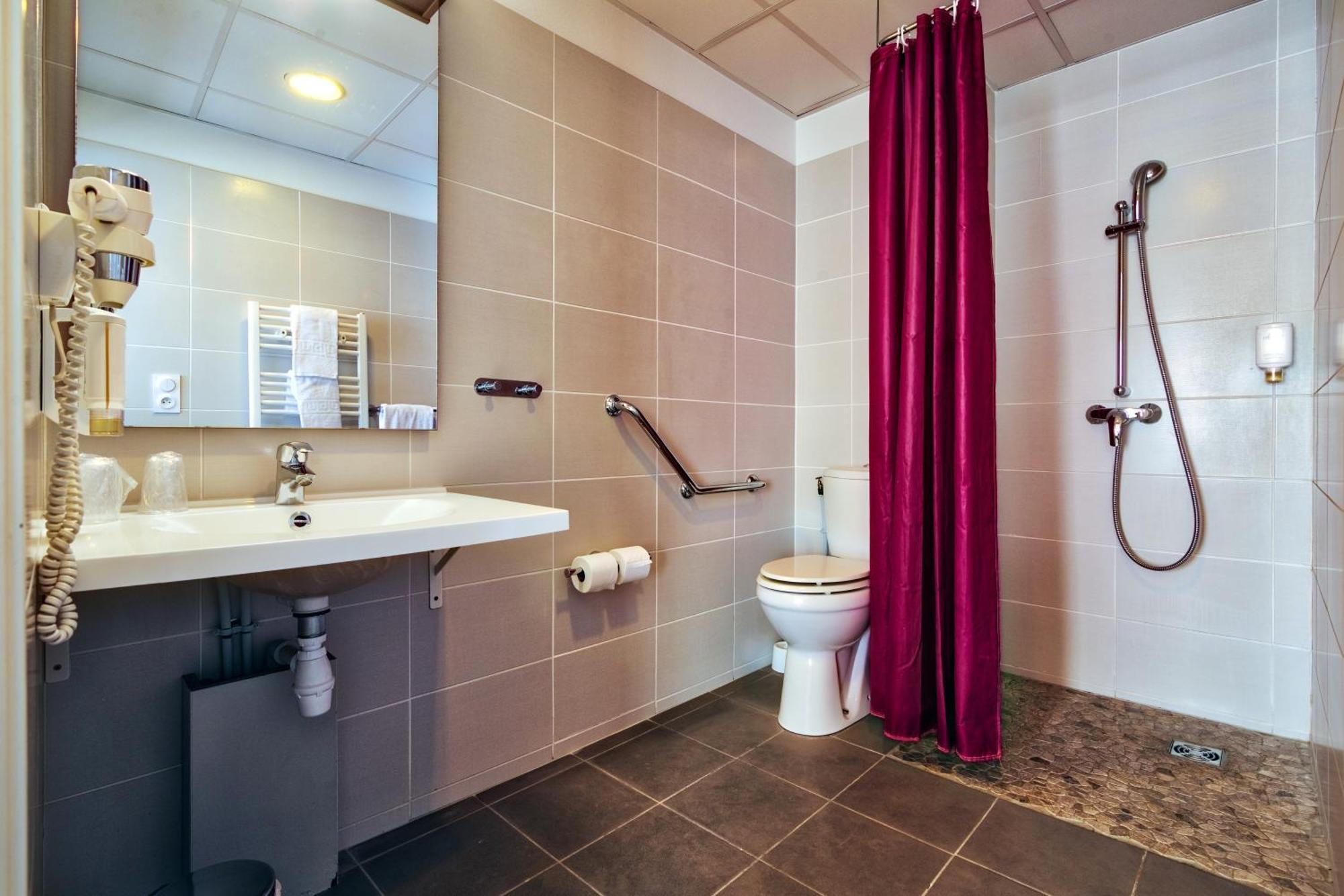 One-Bedroom Apartment,843615476:JPEG