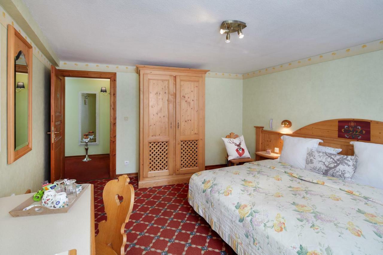 Large Double Room,1499252599:JPEG