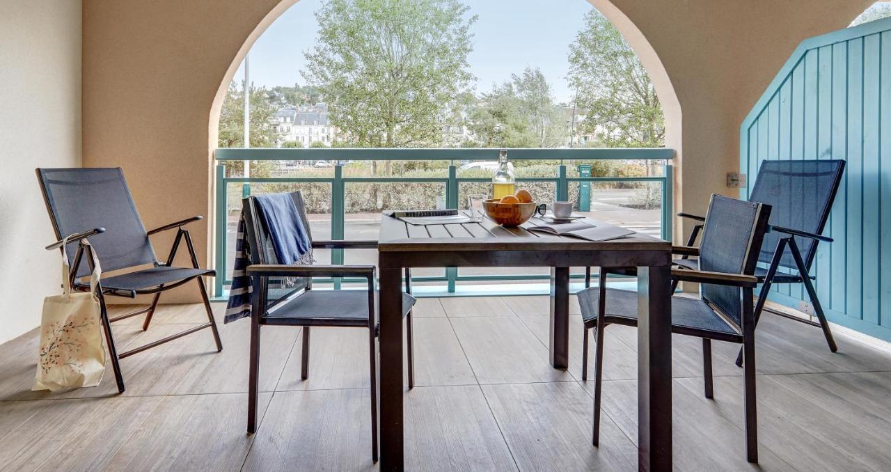 One-Bedroom Apartment Terrace or Balcony Capitainerie Buildings