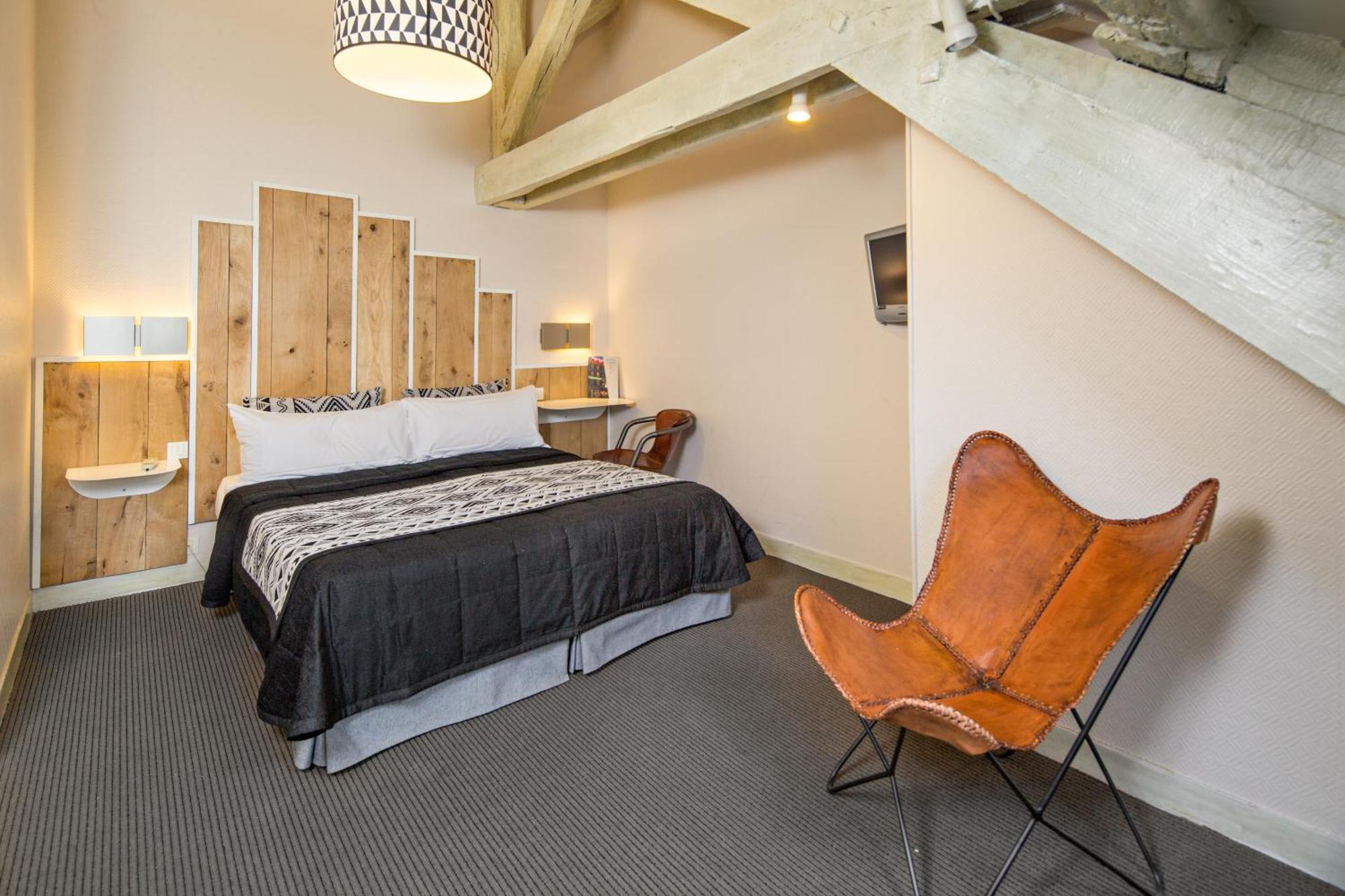 Charming Double Room with Air-Conditioning