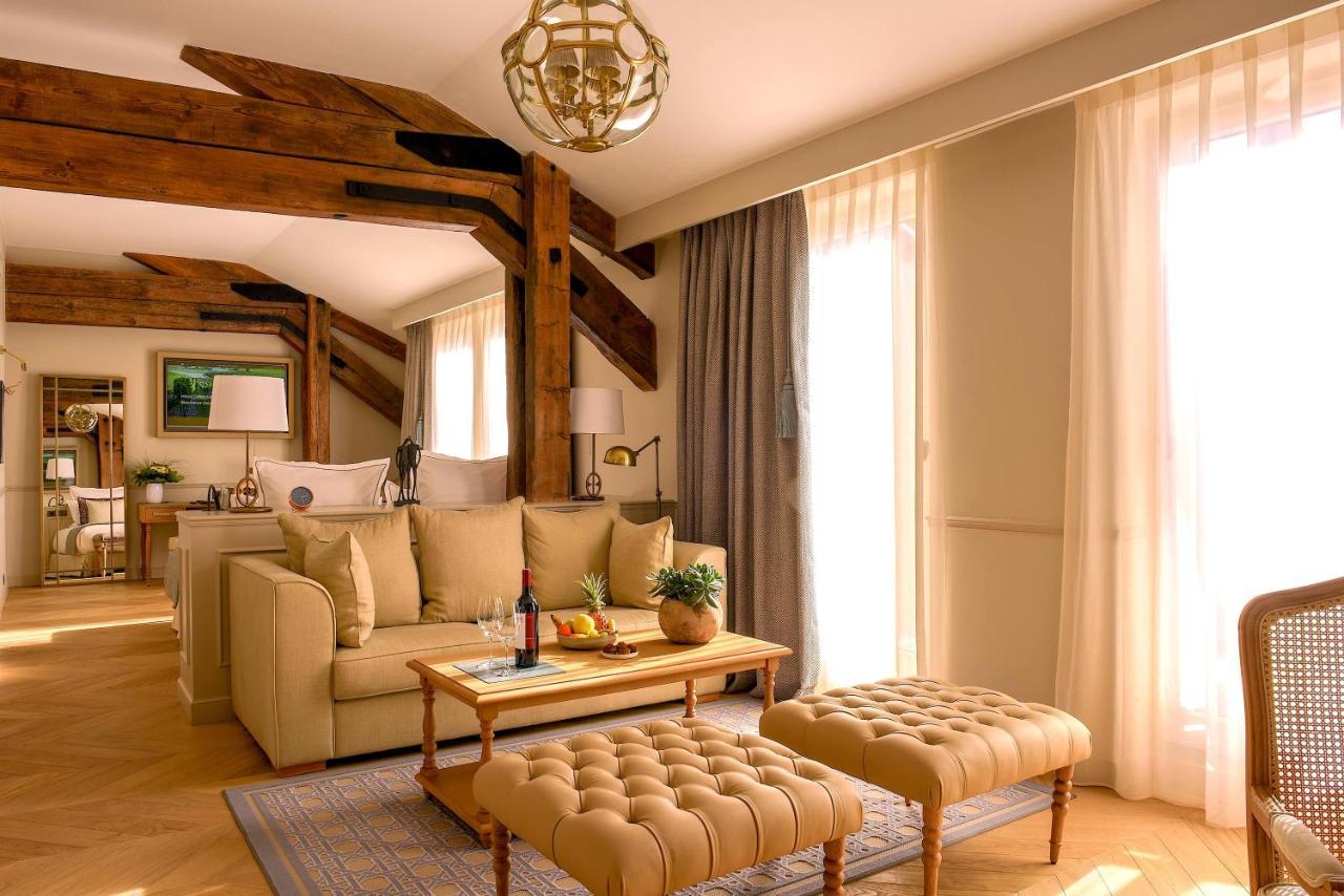Junior Suite Garden Level or with Balcony,1546839268:JPEG