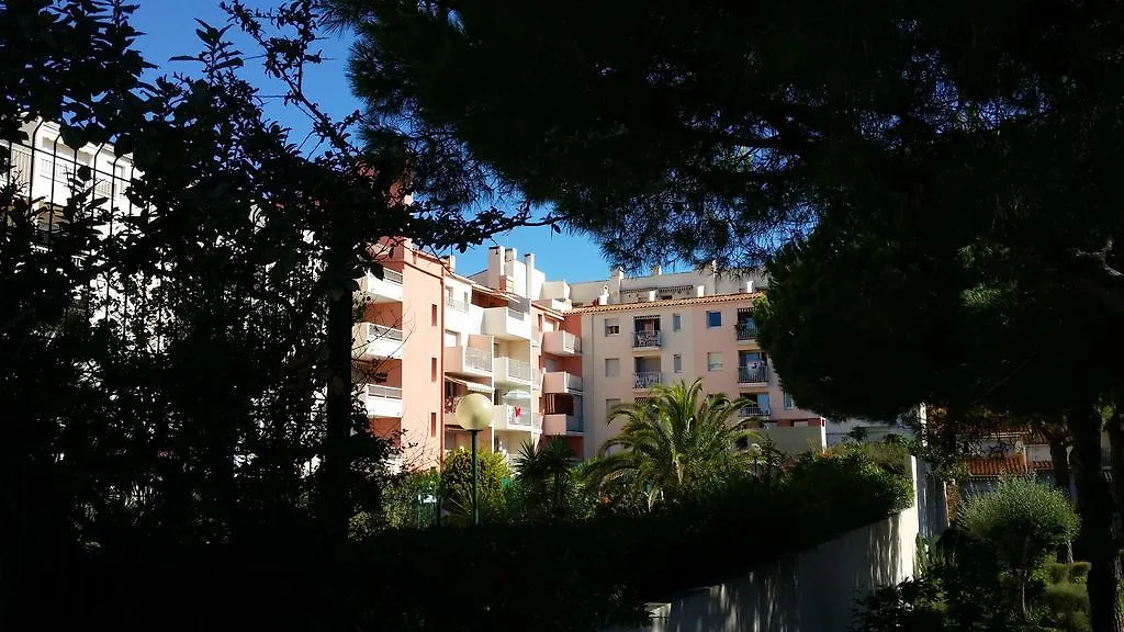 La Voile D' Or Seul Hotel Sur Le Port-1