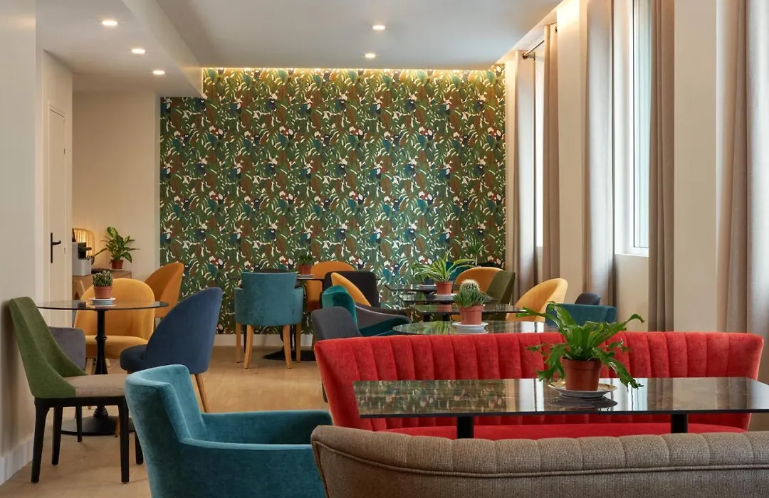 Hotel Apolonia Paris Montmartre; Sure Hotel Collection By Best Western-1