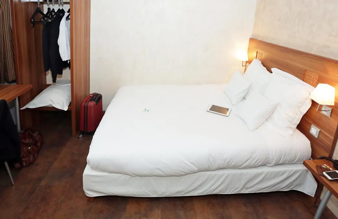 The Originals City, Hotel Colmar Gare-1