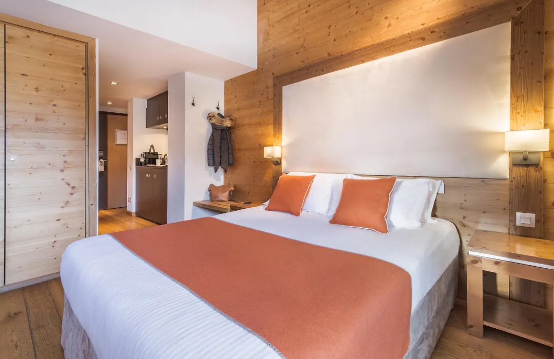 Les Loges Blanches Megeve-1